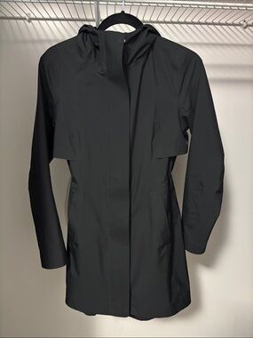 Lululemon Rain Rebel Jacket